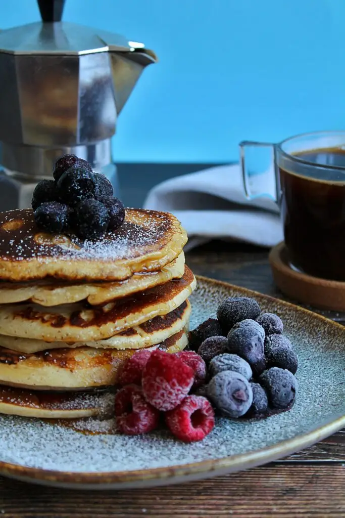 Pfannkuchen mit wenig Eiern: Ein einfaches Rezept